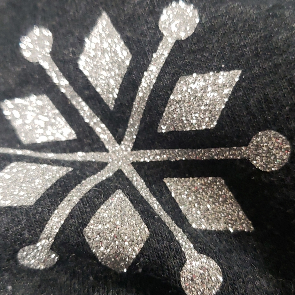 Long, slim fit hoodie. - Picture 10 of 10